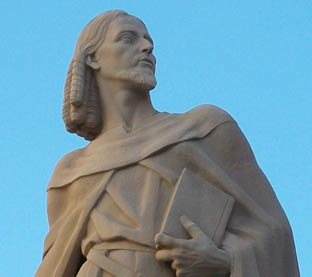 Ausiàs March sculpture in Gandia.